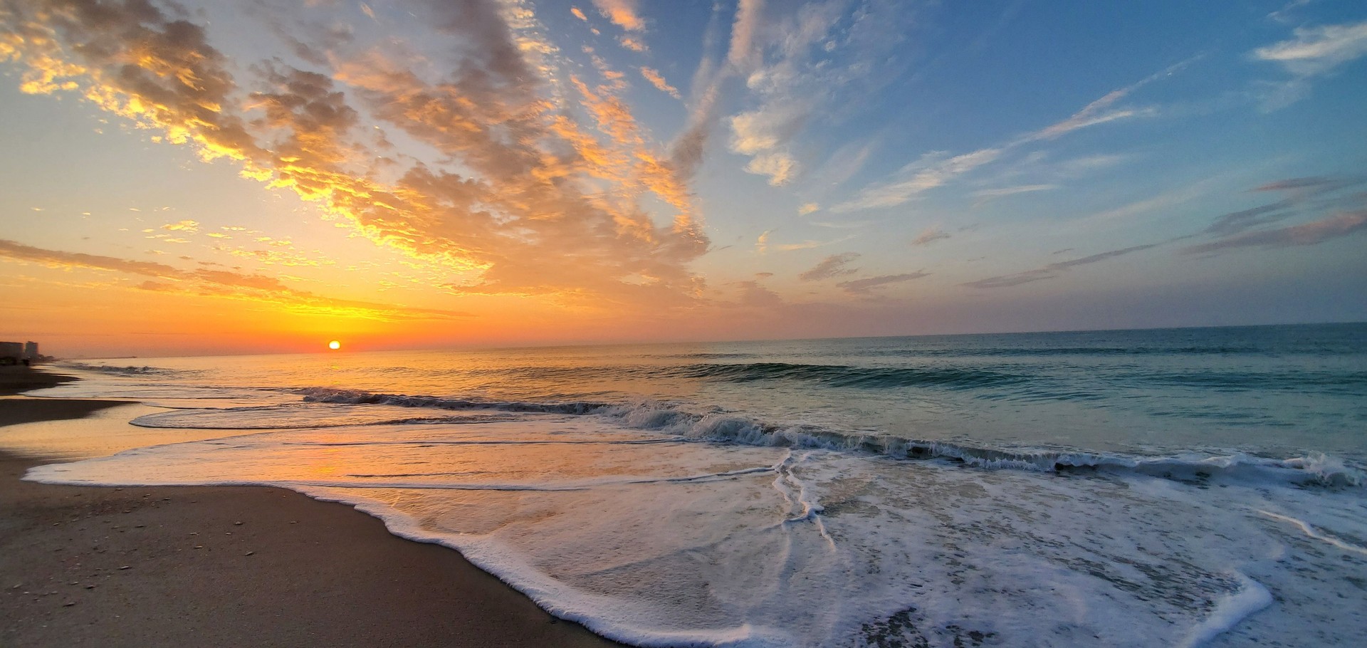Unedited View Of Sea Against Sky During Sunrise
